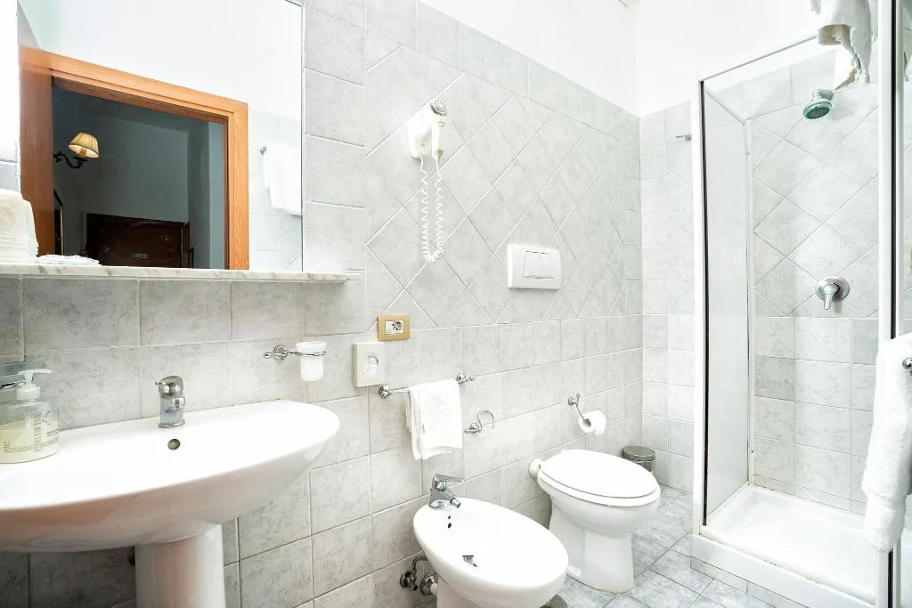 FAMILY ROOM WITH DOUBLE BED Room, Fontana, Naples