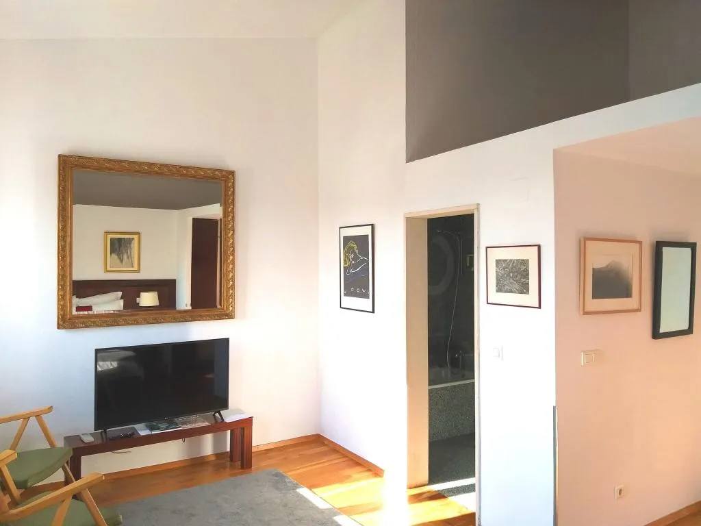 Room, Solar Dos Mouros, Lisbon