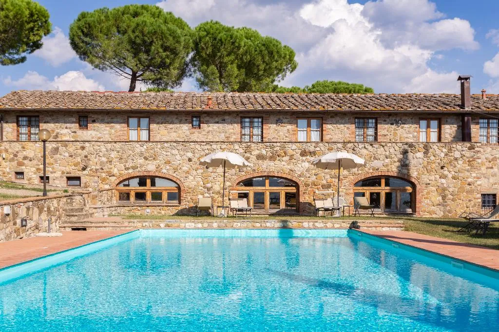 Pool, Fattoria Pratale, Florence