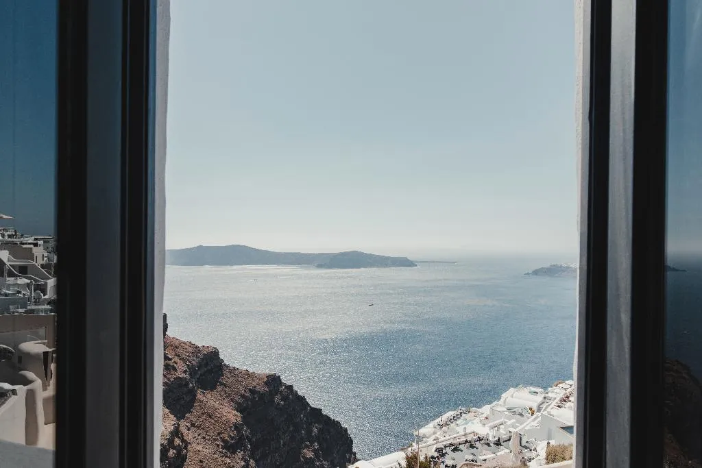 SUITE DELUXE WITH JACUZZI Room, Kivotos Santorini, Santorini