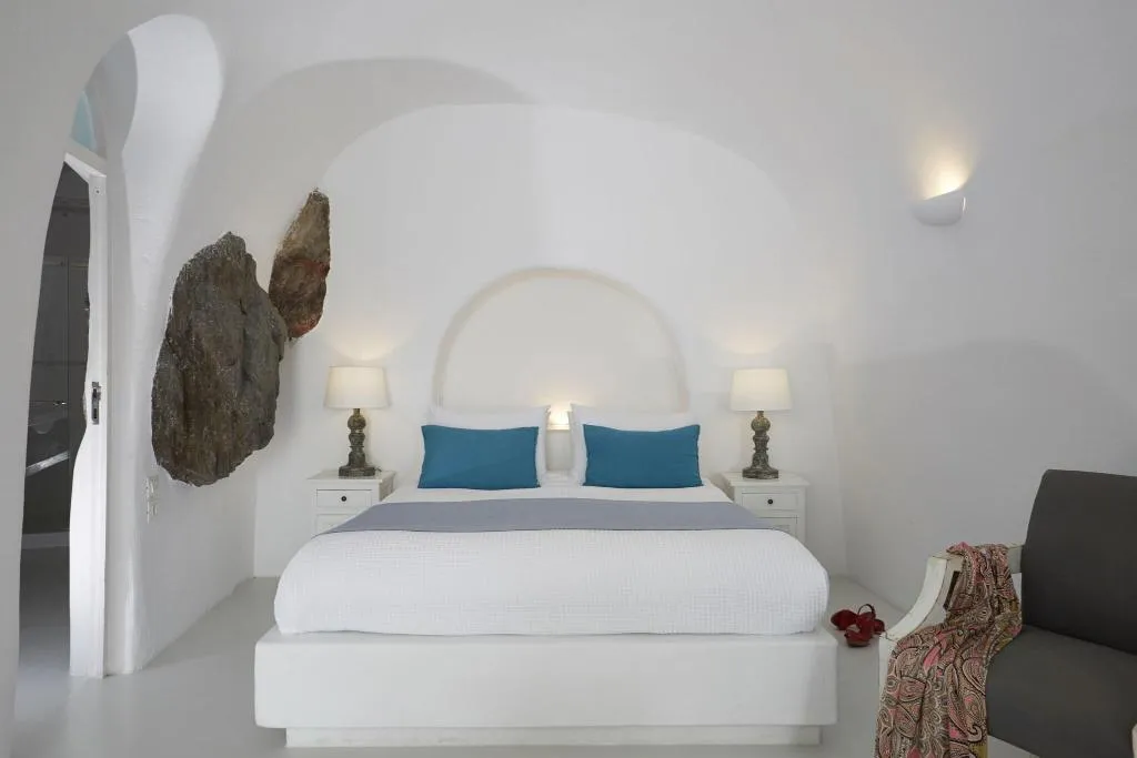 SUITE DELUXE WITH JACUZZI Room, Atrina Canava 1894 Hotel, Santorini