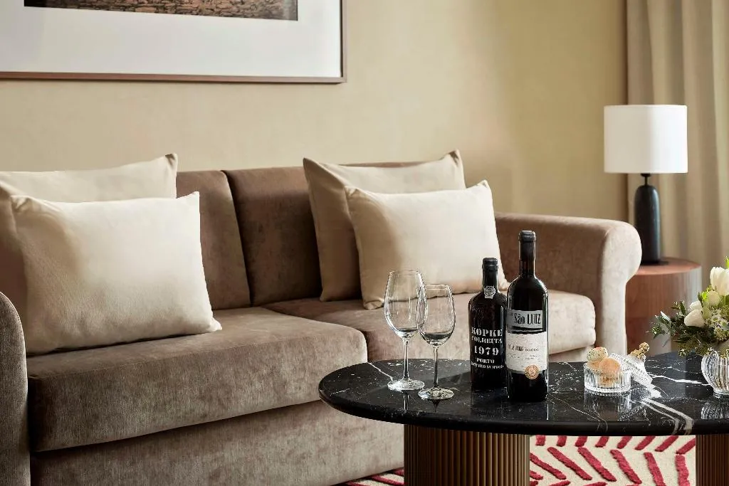 JUNIOR SUITE WITH VIEWS Room, Tivoli Kopke Porto Gaia Hotel, Porto