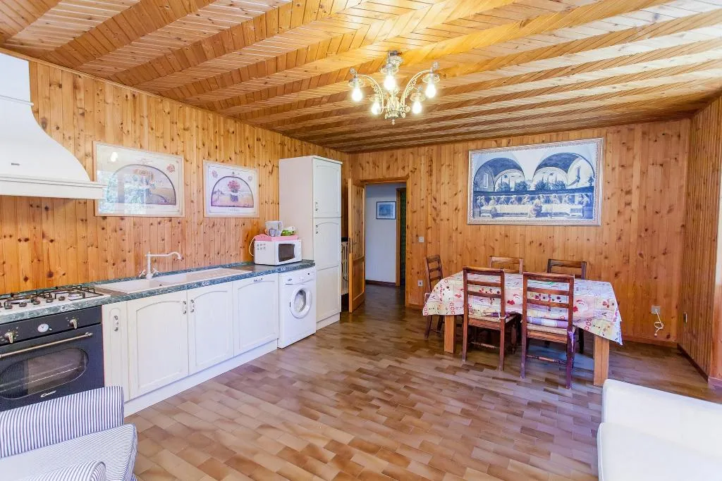 APARTMENT CAPACITY 7 Room, Podere Caldaruccio La Pineta, Perugia