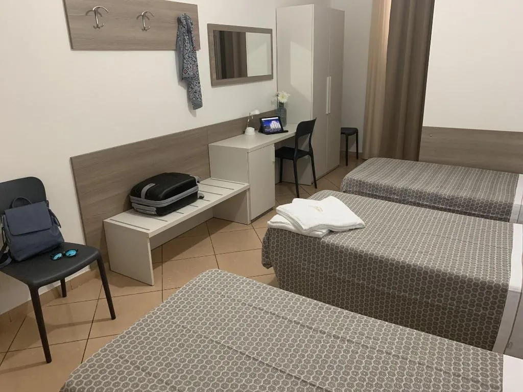 Room, Hotel Siro, Milan