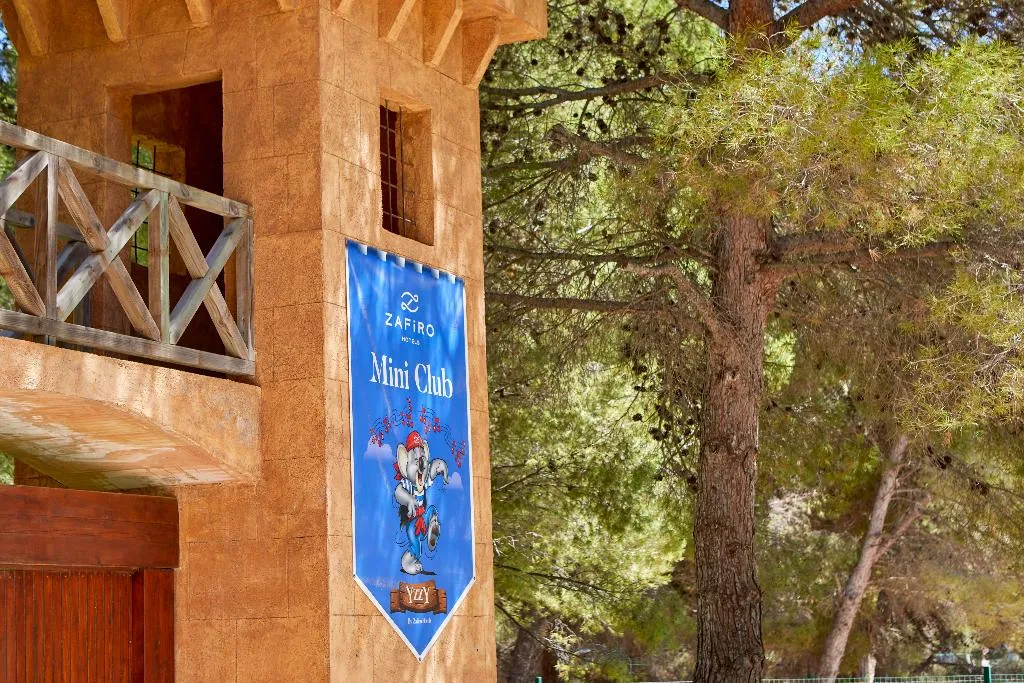 Sports and Entertainment, Zafiro Cala Mesquida, Majorca