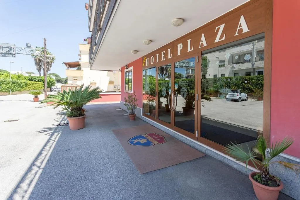 General view, Hotel Plaza, Naples
