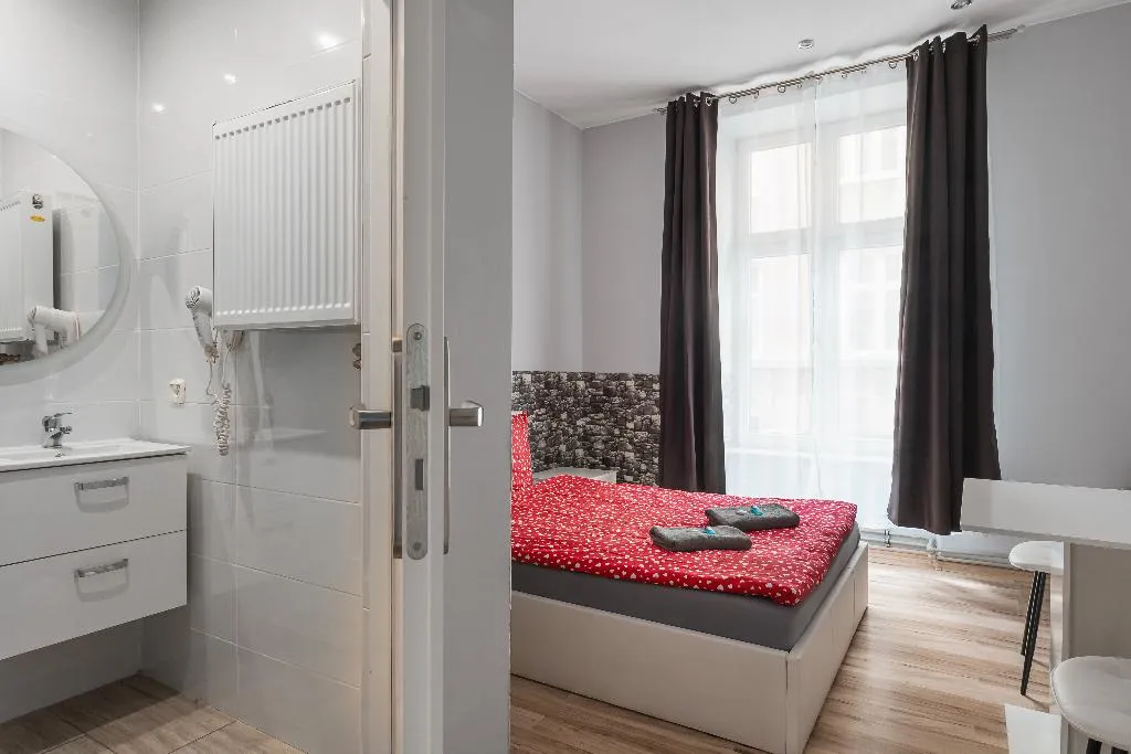 SINGLE STANDARD Room, 70s Guest room, Krakow