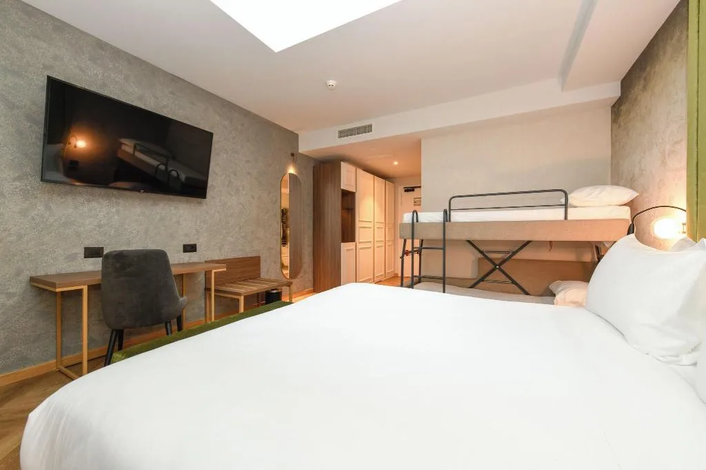 QUADRUPLE SUPERIOR Room, Palazzo Santo Spirito, Milan