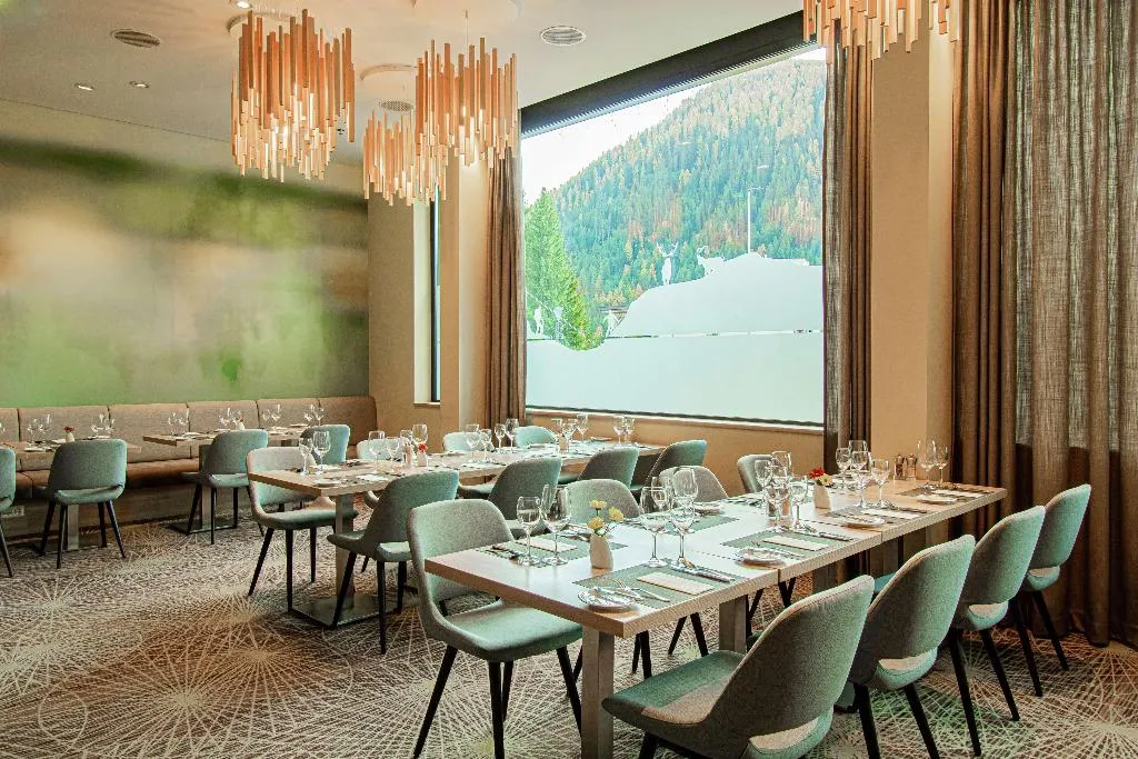 Bar, Hilton Garden Inn Davos, Zurich