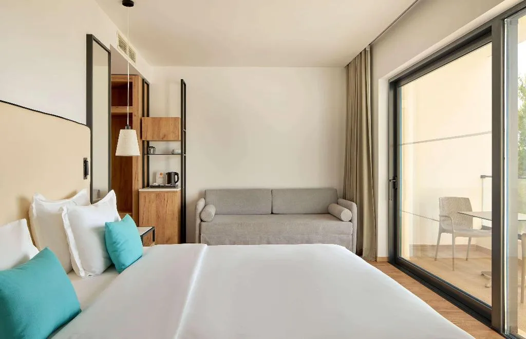 Room PARTIAL SEA VIEW Room, Sol Tropikal Durres, Durres
