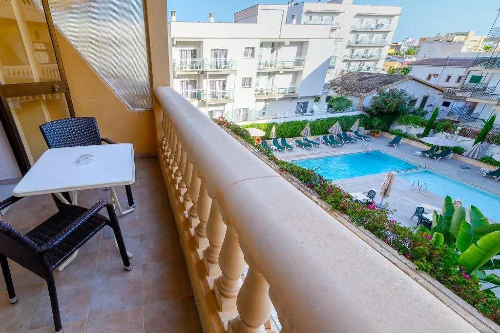 STUDIO WITH BALCONY Room, Isla del Sol, Majorca