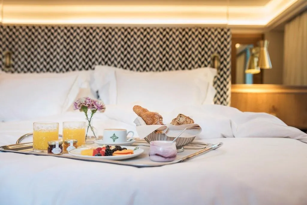 DOUBLE CITY VIEW KING BED Room, Palacio Solecio, Costa Del Sol