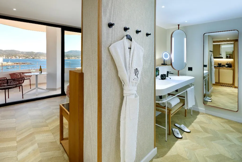 Double or Twin DELUXE SEA FRONT Room, TRS Ibiza Hotel, Ibiza