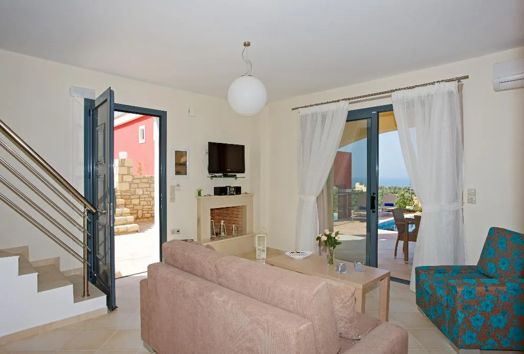 VILLA WITH PRIVATE POOL Room, Carme Villas, Crete