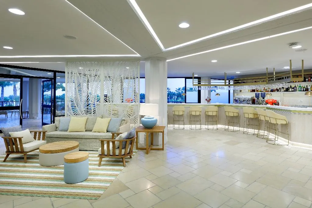 Bar, Grand Palladium Sicilia Resort & Spa, Palermo
