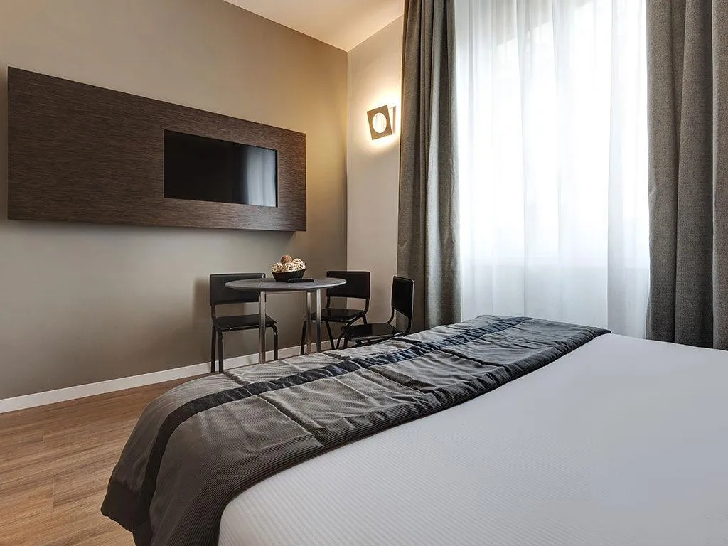 TRIPLE SUPERIOR Room, Rome Art Hotel, Rome