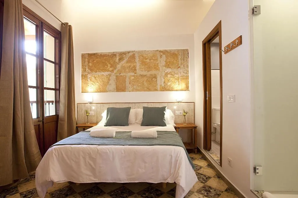Room, Casal de Petra - Rooms & Pool, Majorca
