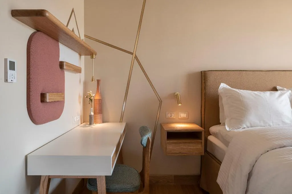DOUBLE DELUXE WITH VIEWS Room, Coco-Mat Athens BC, Athens