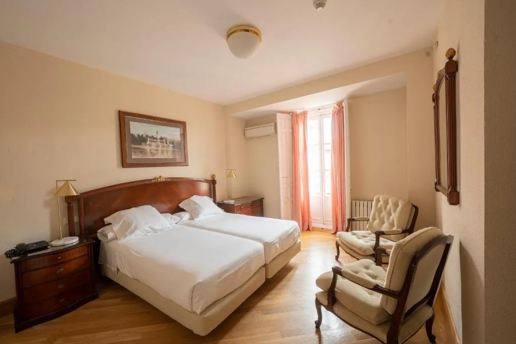 Double or Twin STANDARD Room, Miranda and Suizo, Madrid