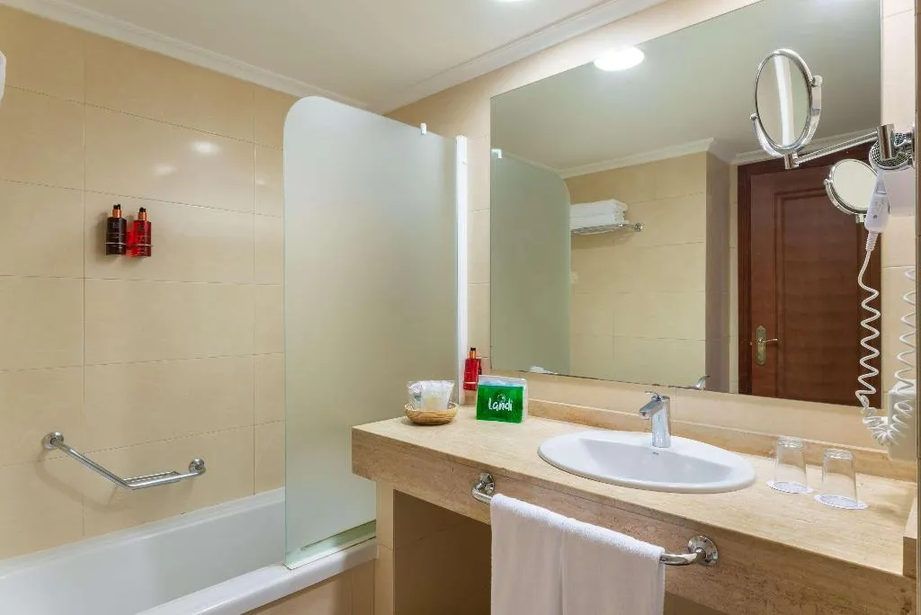 Room, Landmar Costa Los Gigantes Family Resort, Tenerife