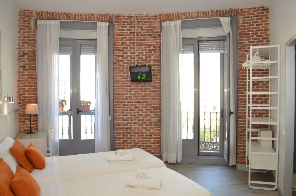 DOUBLE SUPERIOR Room, San Lorenzo, Madrid