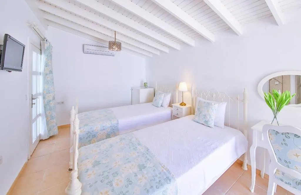Room, Alaçatı Balbadem Otel, Izmir