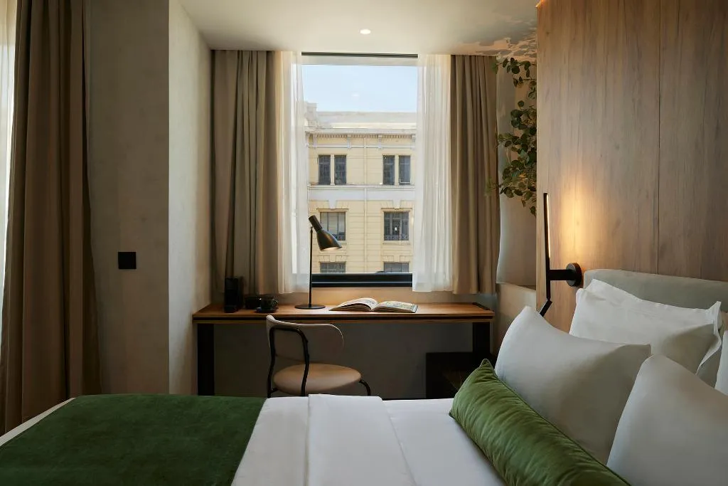 DOUBLE SIDE SEA VIEW WITH BALCONY Room, The Port Square Hotel, Athens