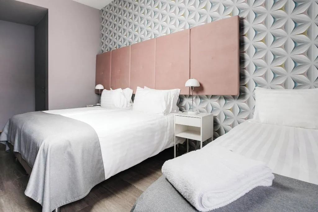 TRIPLE TWO BEDS Room, Oddsson Hotel, Reykjavik