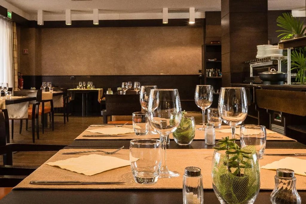 Restaurant, Crowne Plaza Milan Malpensa Airport, Milan