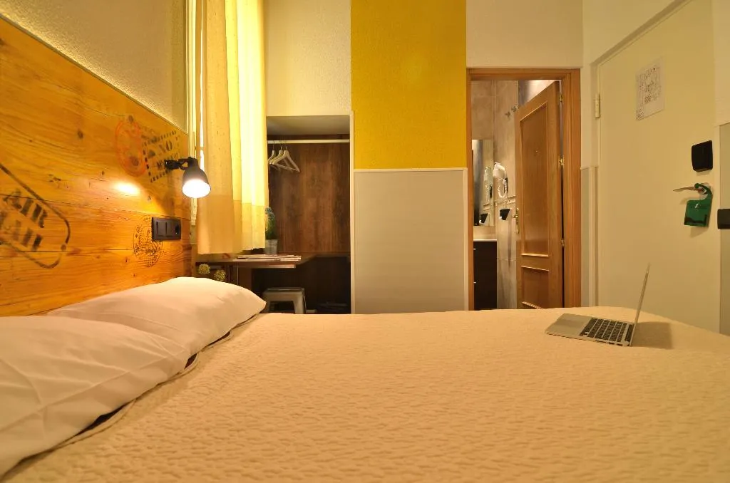 DOUBLE STANDARD Room, Far Home Atocha, Madrid