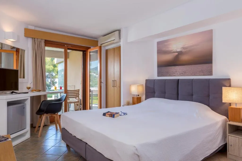 DOUBLE CLASSIC Room, Kanapitsa Cape, Skiathos