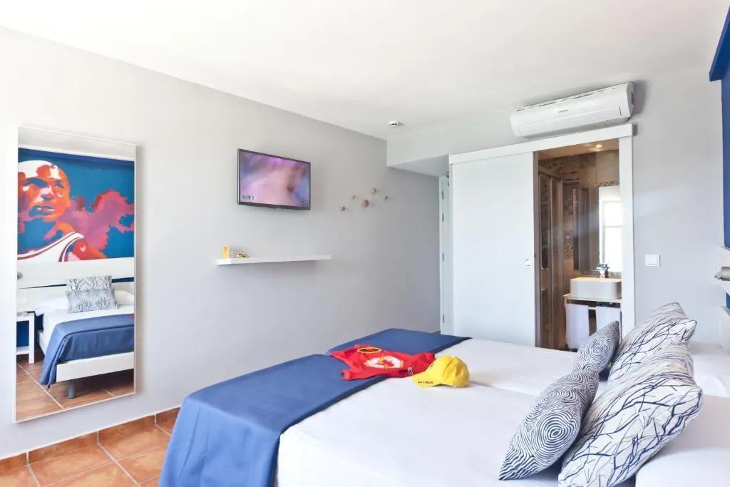DOUBLE SINGLE USE PREMIUM SEA VIEW Room, Ryans La Marina, Ibiza