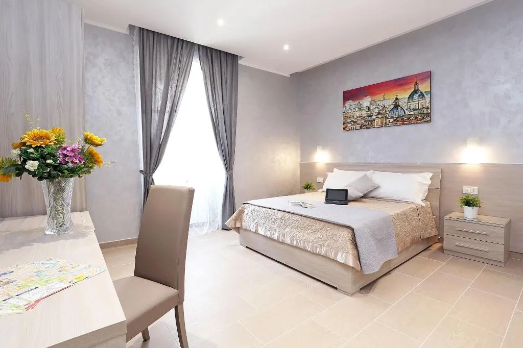 Room, Adorasuite 2, Naples