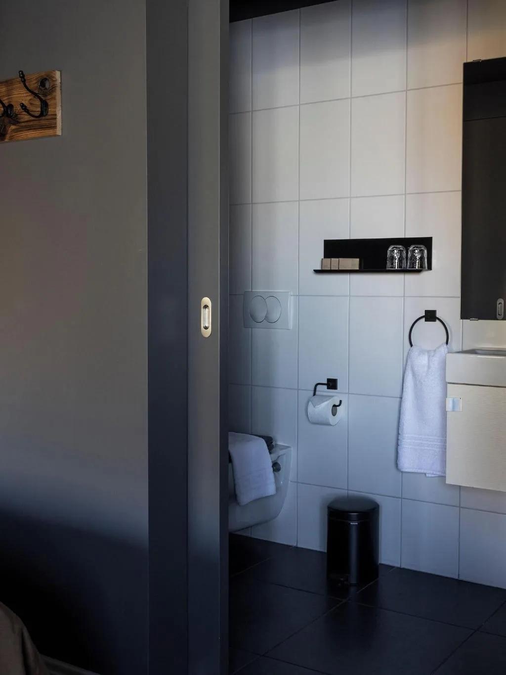 Room, Rey Apartments, Reykjavik