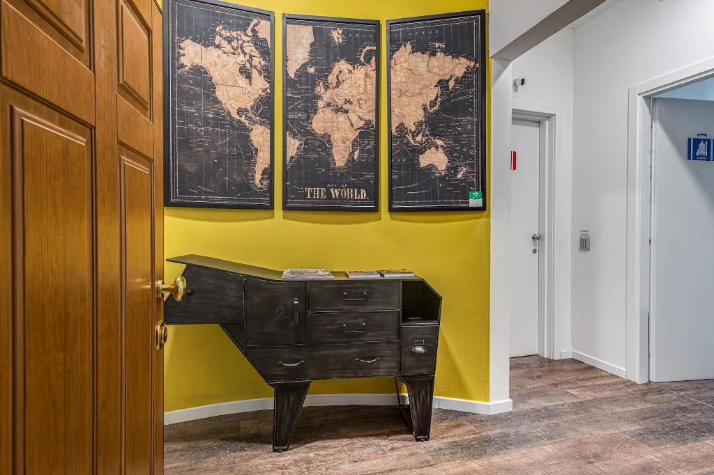 Lobby, Code Rooms, Florence