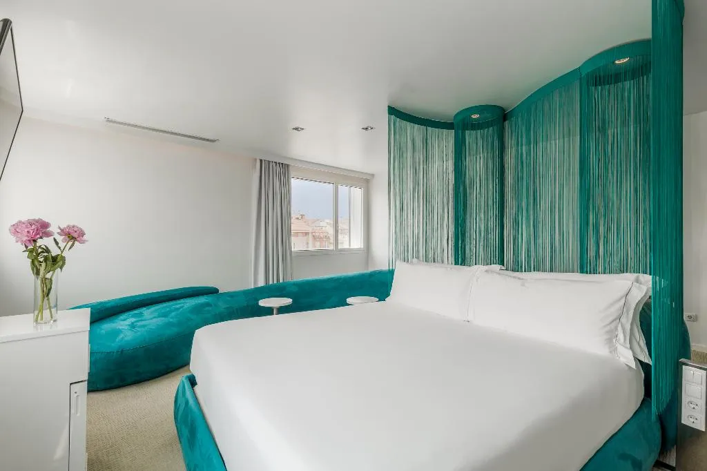 JUNIOR SUITE STANDARD Room, Room Mate Oscar, Madrid, Madrid