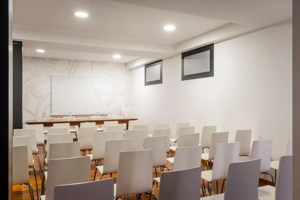 Conferences, Exe Wellington, Porto