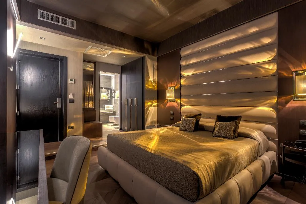 DOUBLE PREMIUM Room, Palazzo Alfieri, Florence