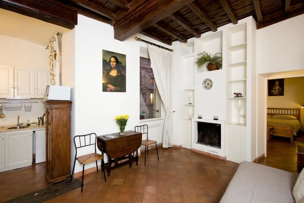 General view, Maison Giulia, Rome