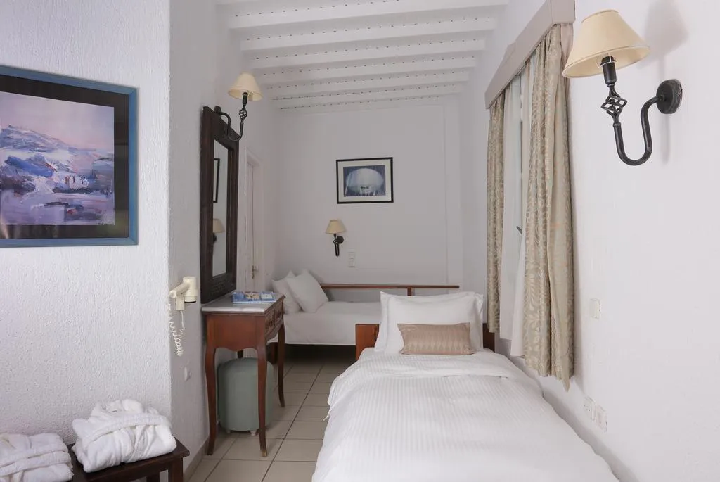 FAMILY ROOM STANDARD Room, Mykonos Palace Beach Hotel, Mykonos
