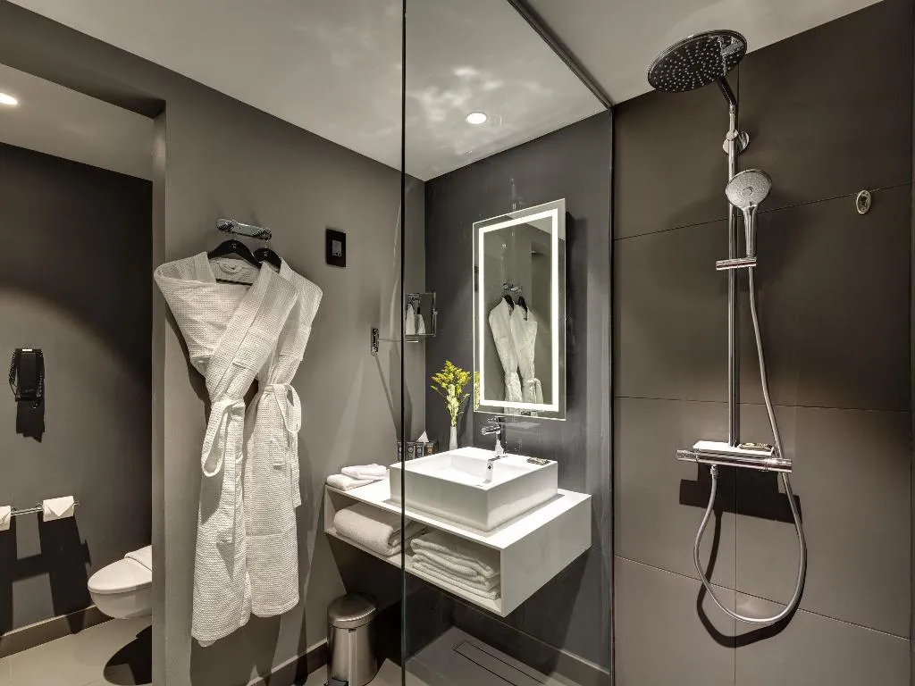 DOUBLE CITY VIEW Room, Novotel Sharjah Expo Centre, Dubai
