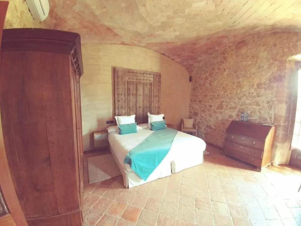 Room, Hotel Molí de l'Escala, Costa Brava