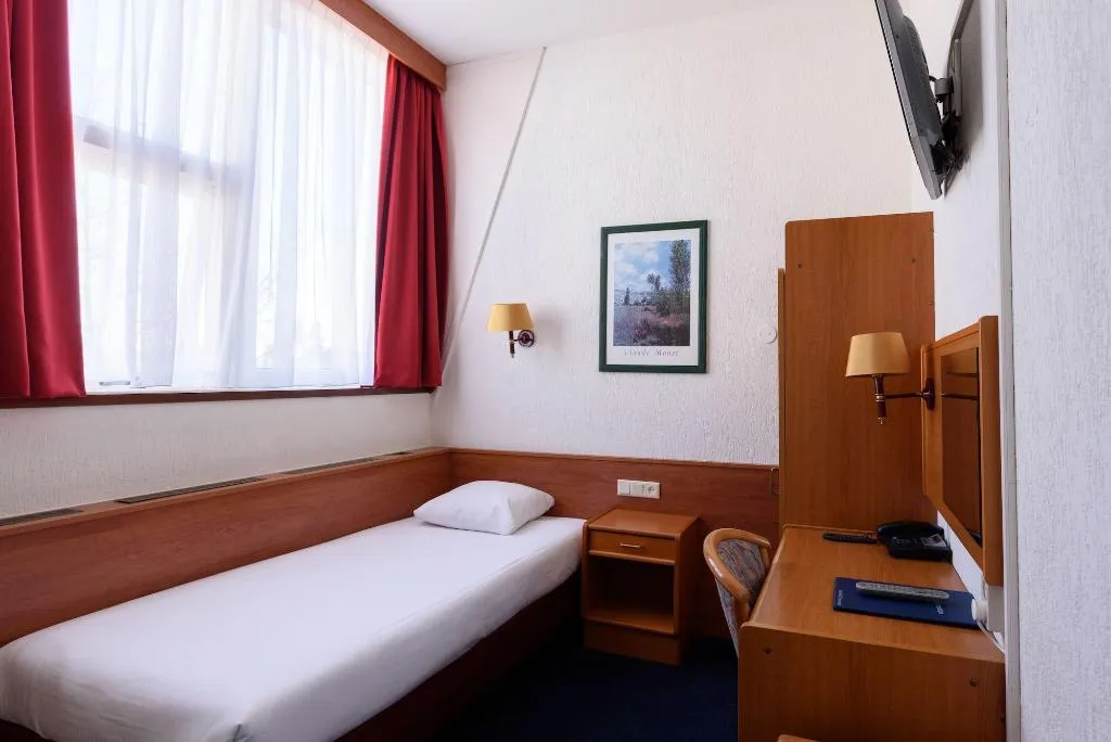 SINGLE STANDARD Room, Owl Hotel, Amsterdam