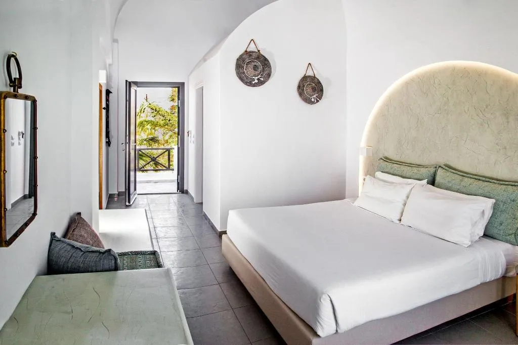 Room, Amity Suites, Santorini
