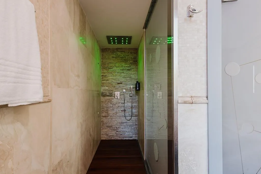 DOUBLE SUPERIOR Room, Hotel Trecento, Rome