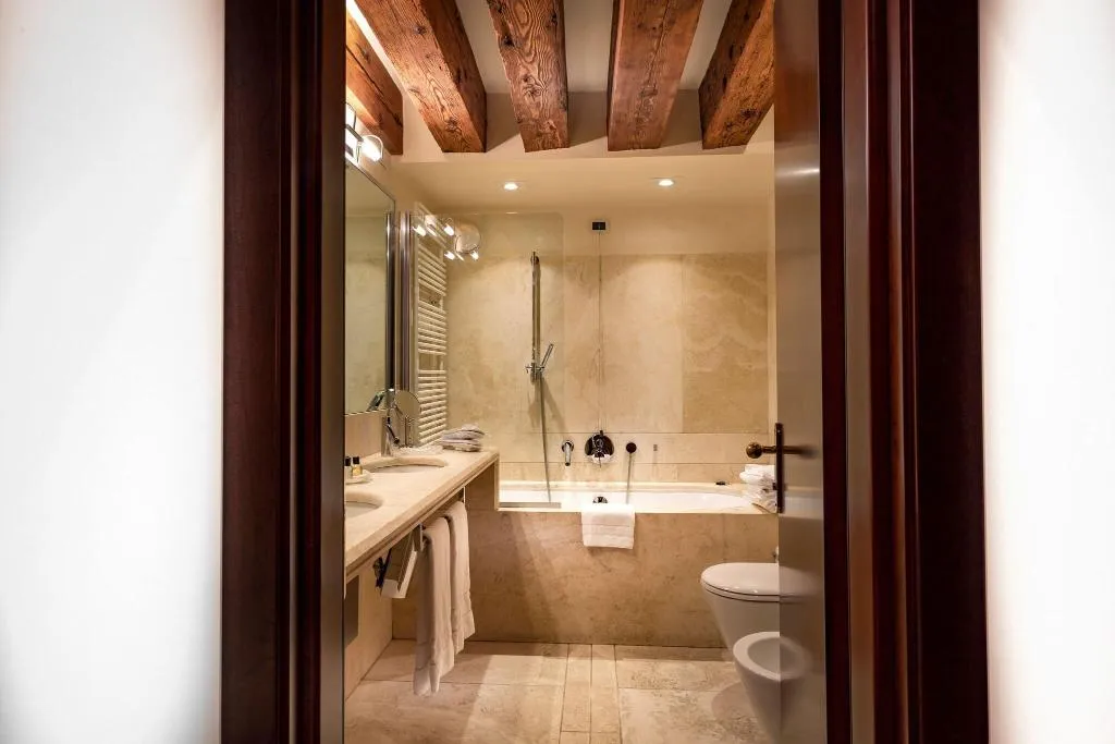 SUITE CANAL VIEW Room, Ruzzini Palace, Venice
