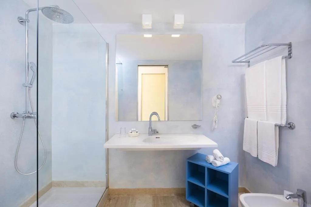 FAMILY ROOM TWO BEDROOMS Room, Tirreno Resort, Olbia