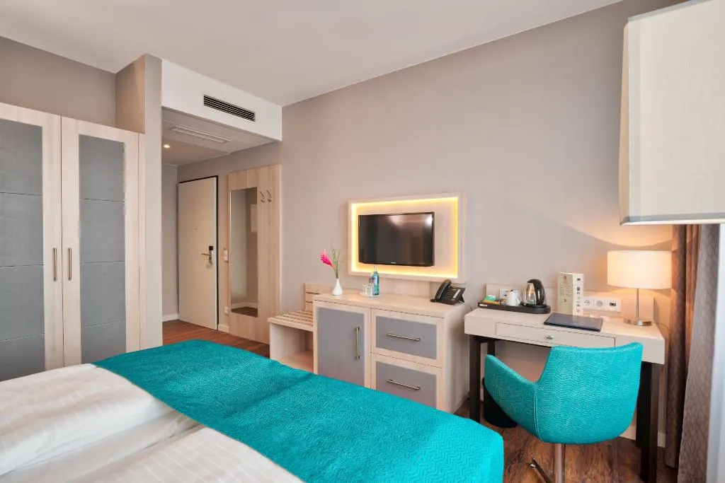 DOUBLE DELUXE Room, Hollywood Media Hotel, Berlin