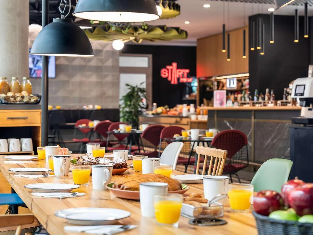 Restaurant, Ibis Barcelona Pza Glories 22, Barcelona
