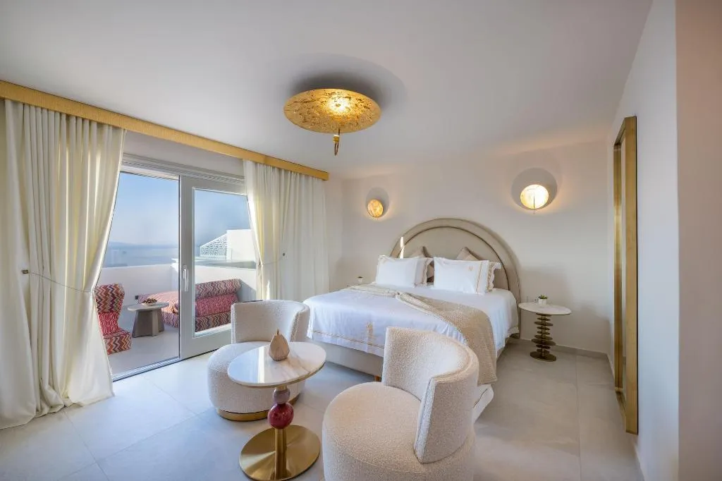 Room, La Madeleine Oia, Santorini